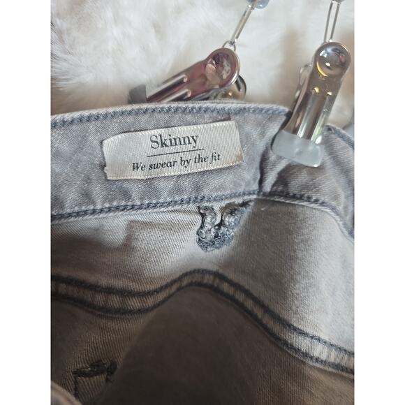 Torrid Skinny Plus 24XT Destructed Distressed Jean Light Gray Casual School - Picture 5 of 7